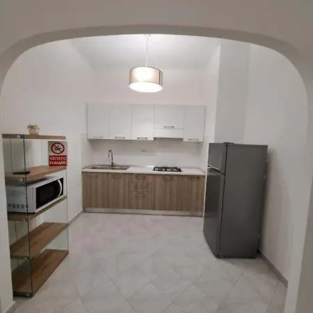 Alma House * ליפארי